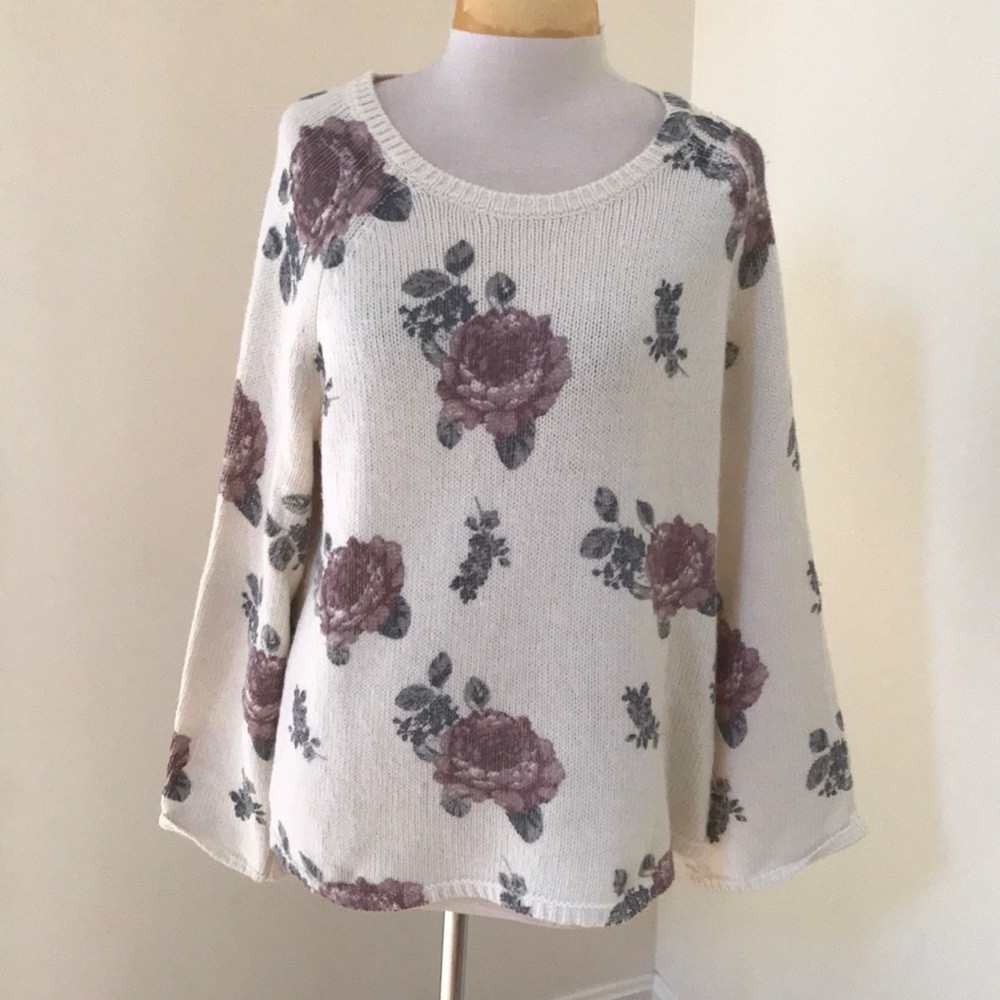 Lucky Brand large cream floral crew knit sweater.